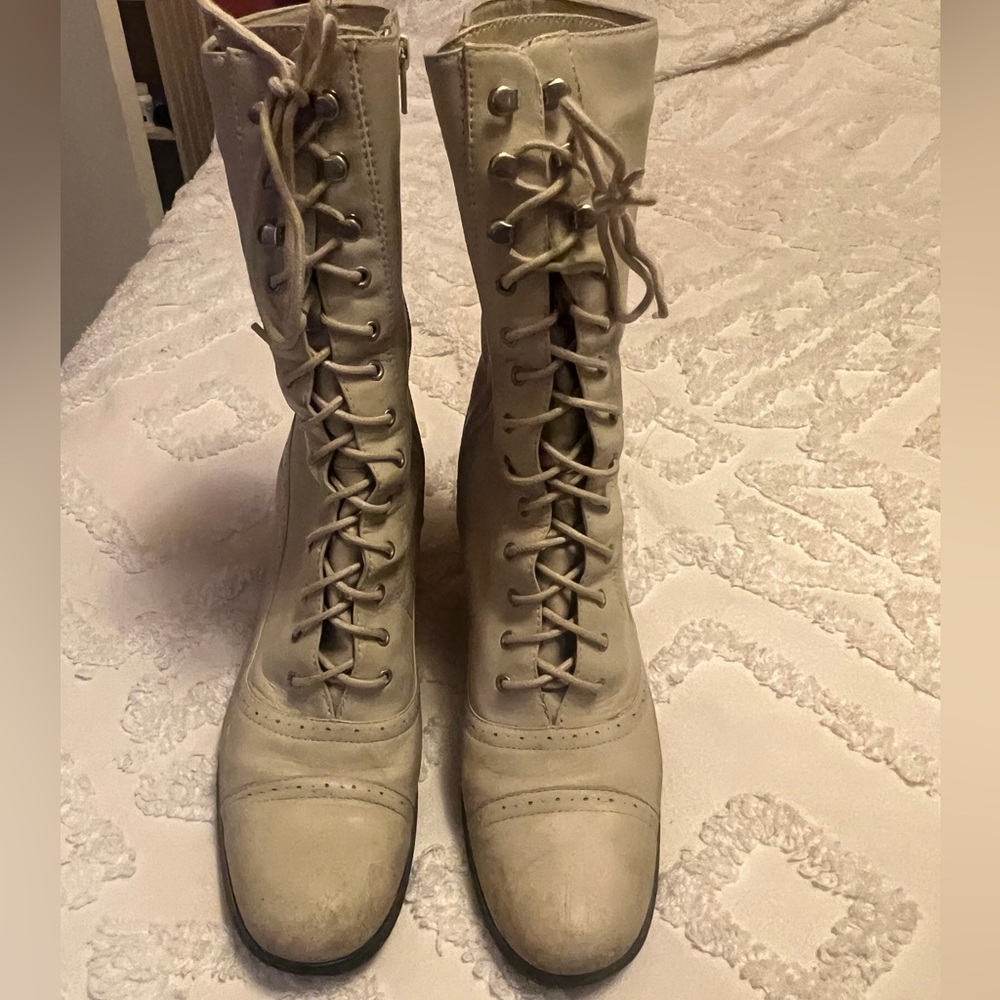 Ing Cream Lace-Up Boots
